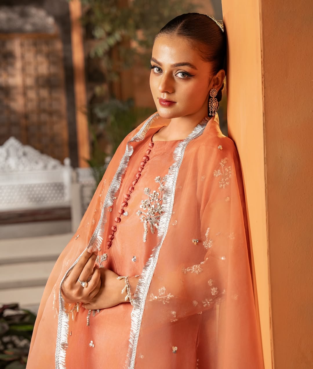 ELEGANT BEAUTY